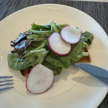 United Club - Avocado toast - Airport Lounges Near Me - Austin, Texas