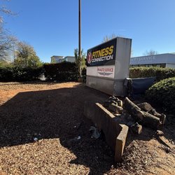 Homeless encampment at the FC entry on Farm Pond Lane.