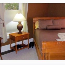 Highland Place Bed & Breakfast - Louis Room