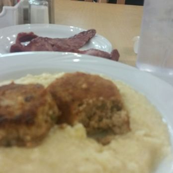 Peach's Restaurant - American Near Me - Chicago, Illinois