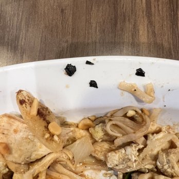 Umami Noodle Bar - Pad Thai with black pan bits - Sushi Bars Near Me - Pooler, Georgia