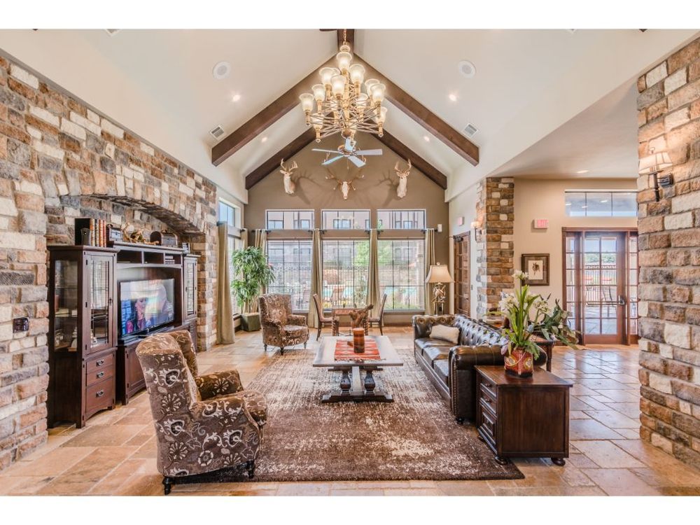 HUNTER’S COVE Updated September 2024 42 Photos 1250 US BYP