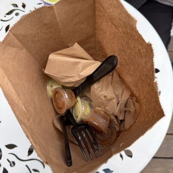 Veracruz All Natural - Get your own napkins, utensils and salsas outside the truck - Food Trucks Near Me - Austin, Texas Veracruz All Natural - Get your own napkins, utensils and salsas outside the truck - Food Trucks Near Me - Austin, Texas