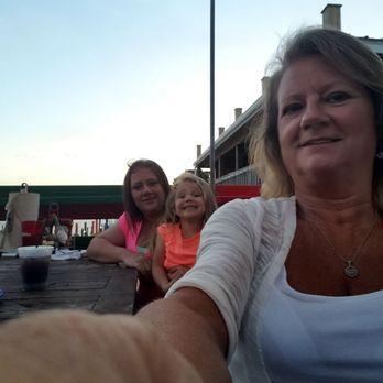 Tacky Jacks - Dinner out at Tacky Jacks in Orange Beach Al with the family on Vacation in March 2017 - Bars Near Me - Orange Beach, Alabama