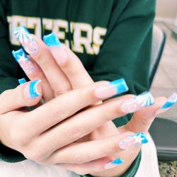 Moon Nail Boutique