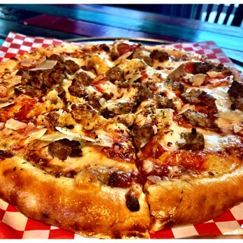 Deuce's Bar - Grab a slice!!! - Dive Bars Near Me - Dallas, Texas