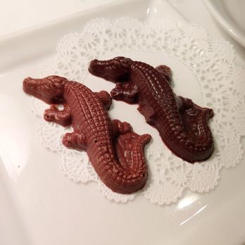 Le Crocodile Restaurant - Complimentary chocolates after dessert - French Near Me - Vancouver, British Columbia Le Crocodile Restaurant - Complimentary chocolates after dessert - French Near Me - Vancouver, British Columbia