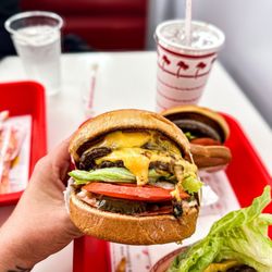 In-N-Out Burger - Double double animal style