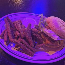 Boondocks Bar & Grill - Grilled chicken sandwich with spicy green bean side