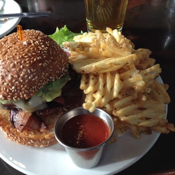 Breakside Brewery - blackened chicken sandwich ($13) - Breweries Near Me - Portland, Oregon
