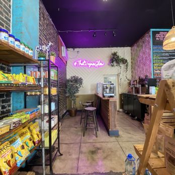 Glowing - inside the eatery - Health Markets Near Me - Los Angeles, California