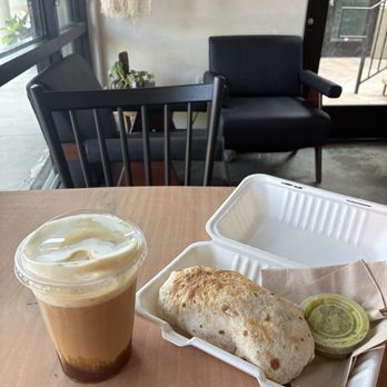 Nono Cafe - Monte Blanco and Mañanero Breakfast Burrito - Coffee & Tea Near Me - South Pasadena, California