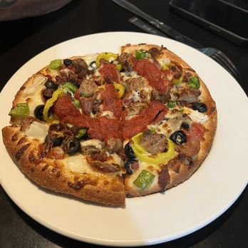 Danny Boys - Deluxe pizza - Pizza Near Me - Sandusky, Ohio