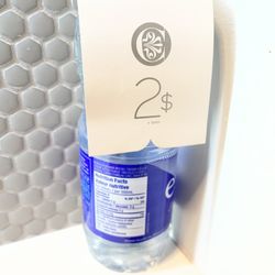 Hôtel des Coutellier - Water in bathroom for purchase