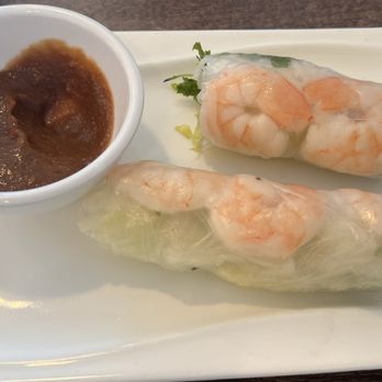BobaCane - Spring Rolls with Shrimp and Peanut Sauce - Vietnamese Near Me - Weatherford, Texas BobaCane - Spring Rolls with Shrimp and Peanut Sauce - Vietnamese Near Me - Weatherford, Texas