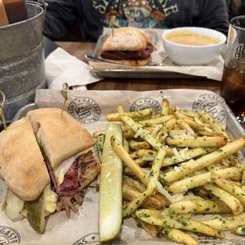 LBB Gastropub & Smokehouse - Ruben - Gastropubs Near Me - Loomis, California LBB Gastropub & Smokehouse - Ruben - Gastropubs Near Me - Loomis, California