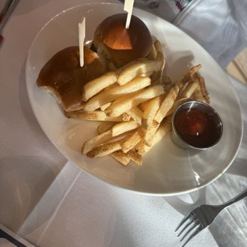Ocean Hai - Kids cheeseburger - New American Near Me - Clearwater Beach, Florida