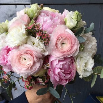 Carol Flowers Studio - Bridal bouquet - Florists Near Me - Fresh Meadows, New York