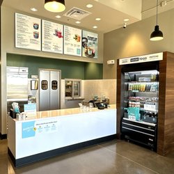 Nekter Juice Bar - Counter Area and Takeout Case