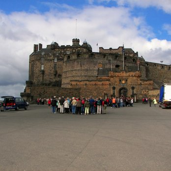 Royal Mile - Edinburgh Castle - Landmarks & Historical Buildings Near Me - Edinburgh, EDH