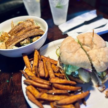 Bryson's Irish Pub - 1/2 lb. Angus Burger and Mahi Caesar Salad - Chicken Wings Near Me - Virginia Gardens, Florida