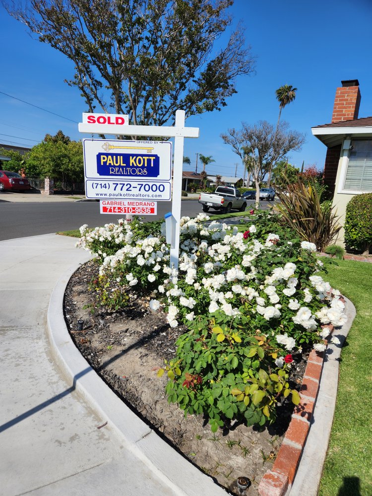PAUL KOTT REALTORS Updated October 2024 13 Reviews 1225 W Lincoln Ave, Anaheim, California