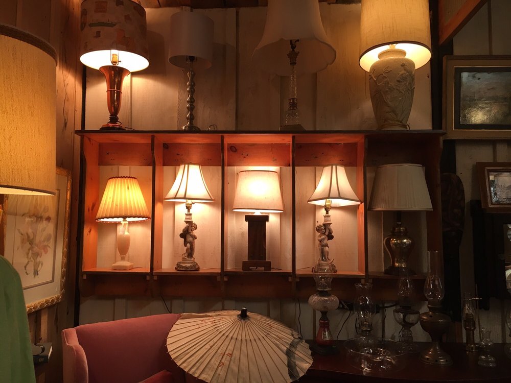 GLISSON’S COUNTRY STORE & MORE Updated May 2024 260 East Lake Rd