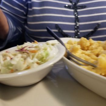 Metro Diner - Kids macaroni and cheese with cole slaw - American Near Me - Fredericksburg, Virginia Metro Diner - Kids macaroni and cheese with cole slaw - American Near Me - Fredericksburg, Virginia