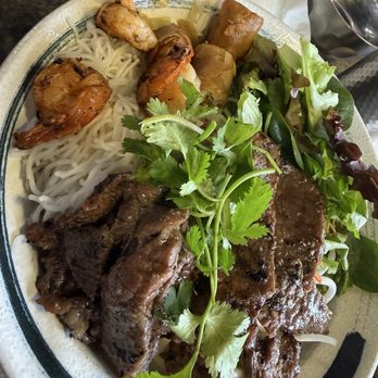 Pho Hoang - Vermicelli bowl beef shrimp and egg roll - Vietnamese Near Me - Vallejo, California