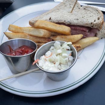 Dubliner Restaurant & Pub - The Rueben - Irish Near Me - Washington, DC, District of Columbia