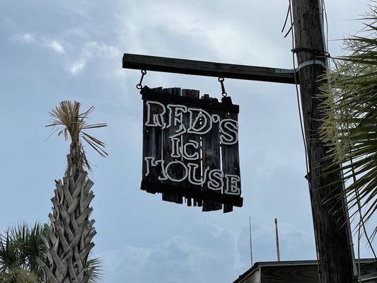 Red's Ice House by null