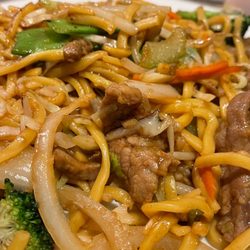 Charlie Kang's - Beef Lo Mein