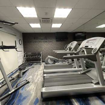 Fairfield by Marriott Inn & Suites Redding - Small Gym - Hotels Near Me - Redding, California