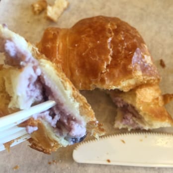 Tous Les Jours - Blueberry cream cheese pastry!!!! Not sweet and you can taste the blueberry - Bakeries Near Me - Dublin, California