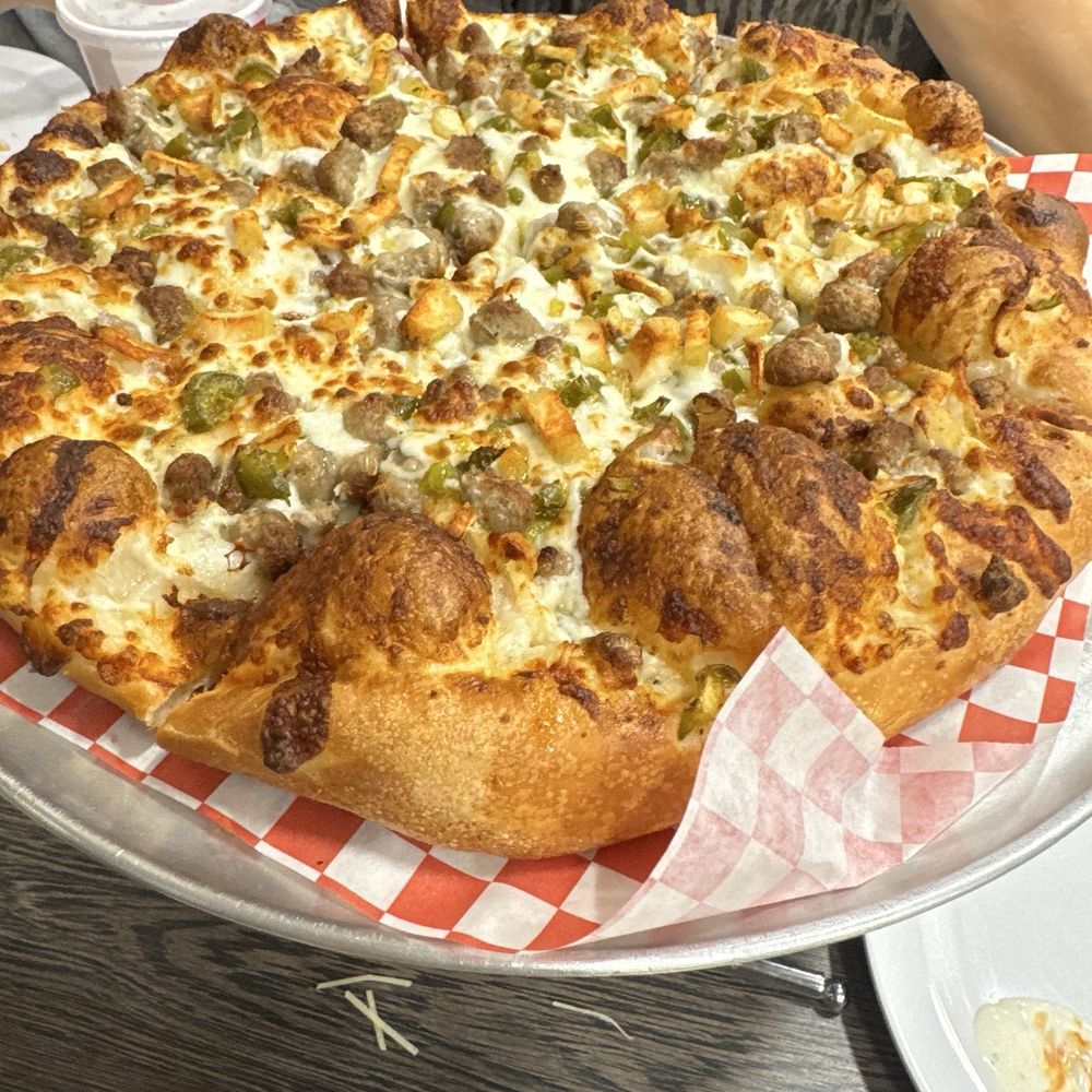 Pizza Bro's - alfredo chicken + sausage/jalepenos - Pizza Near Me - Visalia, California Pizza Bro's - alfredo chicken + sausage/jalepenos - Pizza Near Me - Visalia, California