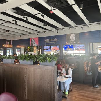 Milk & Honey - Indoor Atmosphere - Southern Near Me - Chantilly, Virginia