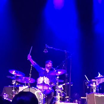 Brooklyn Steel - Colin Meloy playing drums on the Tain, 4/17/17 - Music Venues Near Me - Brooklyn, New York Brooklyn Steel - Colin Meloy playing drums on the Tain, 4/17/17 - Music Venues Near Me - Brooklyn, New York