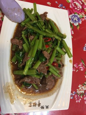 東勢牛稼莊 by null