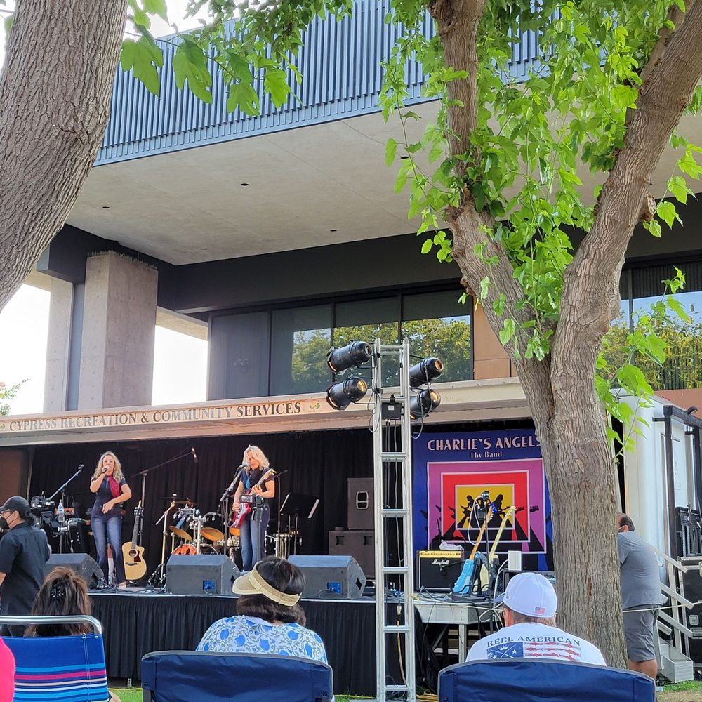 Hawaiian Gardens Community Center Fasci Garden