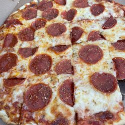 Little Pizza House - Pepperoni pizza