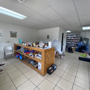 Merrell Automotive - Looks like a cross between a business and a day care lol - Tires Near Me - Carrabelle, Florida
