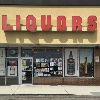 Roanoke Plaza Liquors - Beautiful liquor store - Beer, Wine & Spirits Near Me - Riverhead, New York