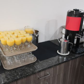 Chateau Lacombe Hotel - Breakfast drinks. - Hotels Near Me - Edmonton, Alberta Chateau Lacombe Hotel - Breakfast drinks. - Hotels Near Me - Edmonton, Alberta