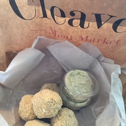 Cleaver's Meat Market - Glæder mig til at smide disse i ønskebrønden