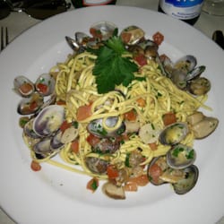 Molino - Tagliolini with clams and porcini mushrooms