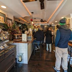 Good Boy Bagels - Interior