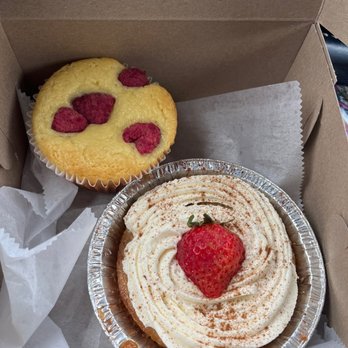 Gardenia's Cafe - Tres leche and quesadilla muffin - Cafes Near Me - Gaithersburg, Maryland Gardenia's Cafe - Tres leche and quesadilla muffin - Cafes Near Me - Gaithersburg, Maryland