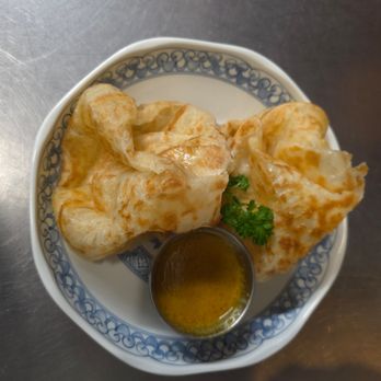 Samuthr Thai Restaurant - Roti with yellow curry - Thai Near Me - San Jose, California Samuthr Thai Restaurant - Roti with yellow curry - Thai Near Me - San Jose, California