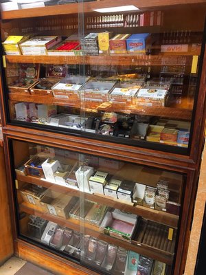 Bel-Clift Grocery by null