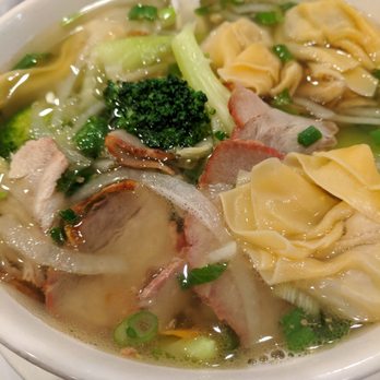Pho Lantern Cafe - Wonton soup - Vietnamese Near Me - Costa Mesa, California Pho Lantern Cafe - Wonton soup - Vietnamese Near Me - Costa Mesa, California